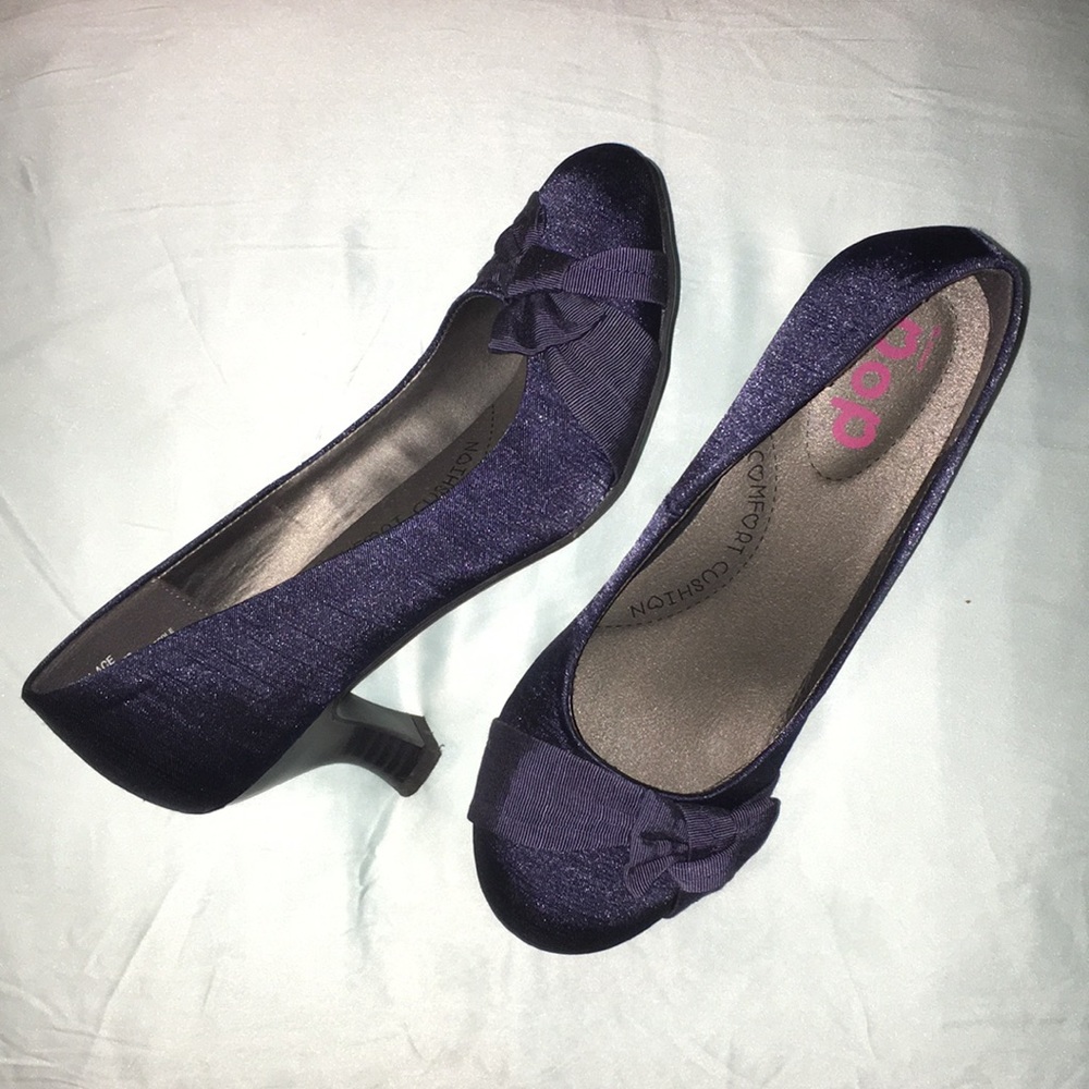 Pop Palace Navy Pump Size 7M